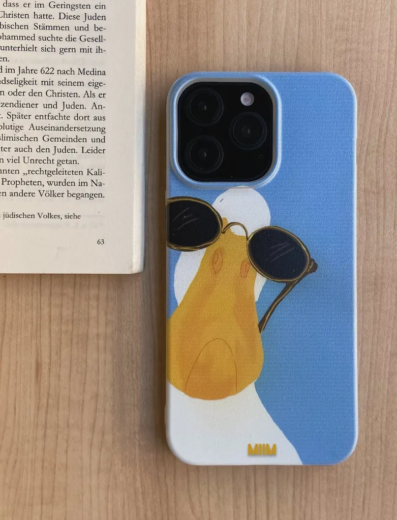sun glass duck 2.webp